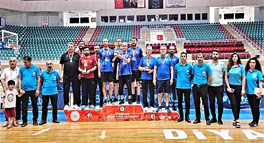 Dicle Elektrik, Masa Tenisi Kuruluşlar Ligi’nde 2’nci Oldu