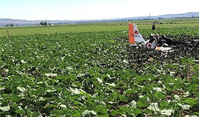 Eğitim uçağı düştü! 2 pilot şehit oldu