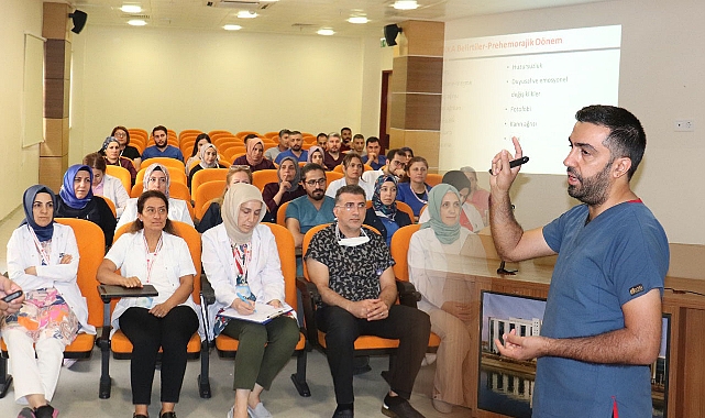 Harran Üniversitesi Hastanesi'nde Personellere Seminer Verildi