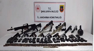 Şanlıurfa’da bir adrese baskın! Çok sayıda silah ele geçirildi 