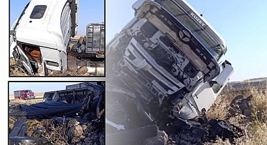 Şanlıurfa'da Kaza! Demir Yüklü Tır Şarampole Devrildi