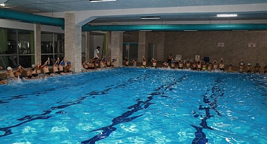 Haliliyeli Çocuklar, Yaz Tatilinin Keyfini Havuzlarda Çıkarıyor