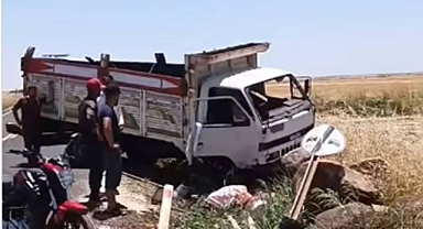 Şanlıurfa’da Kontrolden Çıkan Kamyon Kaza Yaptı! 1 Yaralı 