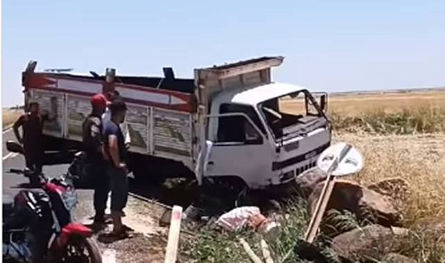 Şanlıurfa’da Kontrolden Çıkan Kamyon Kaza Yaptı! 1 Yaralı 