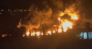 Urfa-Antep Yolunda Korkunç Kaza! Akaryakıt Yüklü Tanker Patladı 