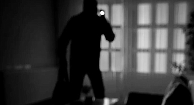 Bozova'da Köy Evine Giren Hırsız Fark Edilince Kaçtı