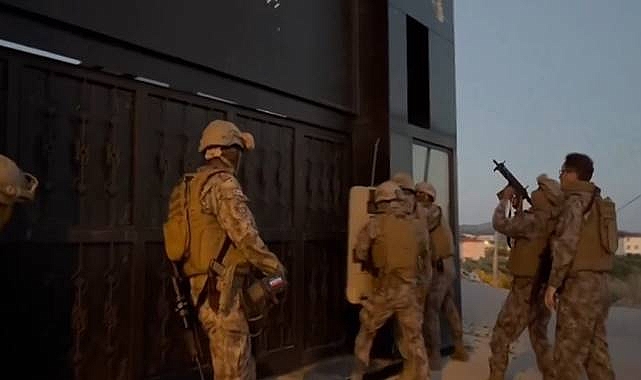 Organize Suç Örgütü Çökertildi! 12 Şüpheli Yakalandı