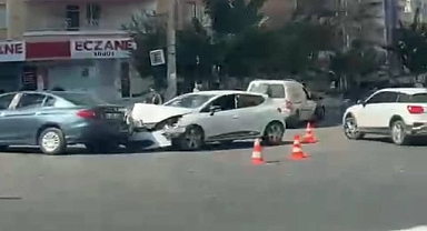 Şanlıurfa’da İki Araç Çarpıştı! 
