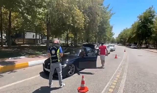 Urfa’da Denetimler Devam Ediyor! 5 Araç Trafikten Men Edildi