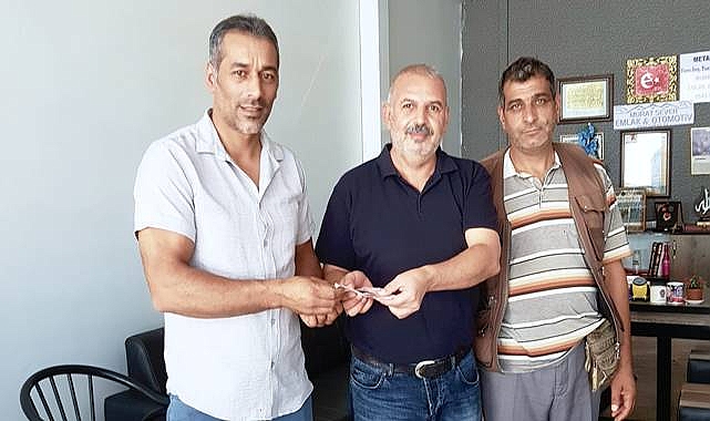 Yerde Bulduğu Paranın Sahibi Çıkmayınca Camiye Bağışladı