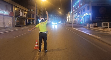 Emniyetten Uyarı: Araç Kullananlar Dikkat! 