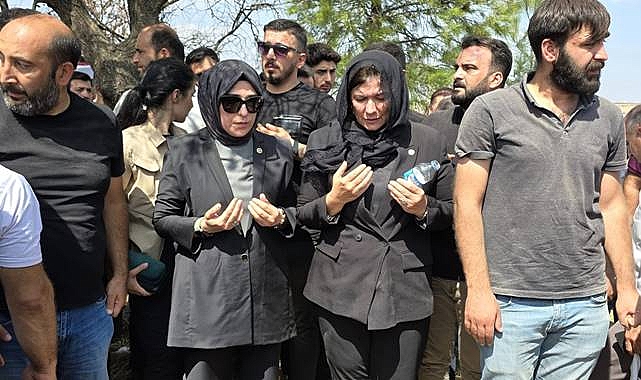 Narin'in Mezarı Başında POZ Veren Yazmacı'ya Tepki Yağdı