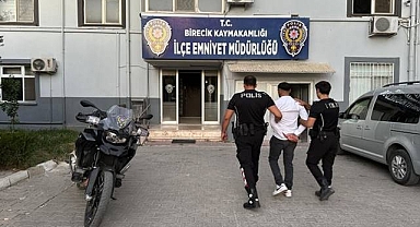 Farklı Suçlardan Aranan Şahıs Birecik'te Yakalandı! 