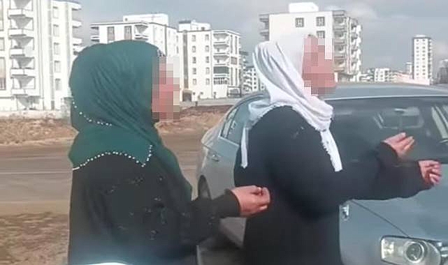 Evlerden Hırsızlık Yapan Kadınlar Yakalandı