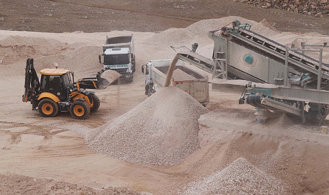 Haliliye Belediyesi Kendi Malzemesini Üretip Tasarruf Ediyor