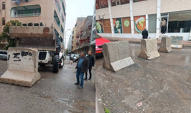 Viranşehir'de Emniyetin Koyduğu Beton Bariyerler Kaldırıldı