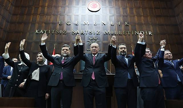 Gelecek Parti'de Çöküş Sürüyor! Gelecek Partili Vekil AK Parti'ye Katıldı