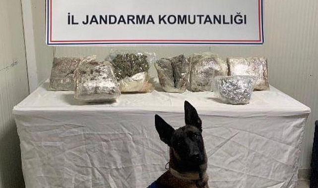 Şanlıurfa'da Uyuşturucu Operasyonu: 9750 Kg Kubar Esrar Ele Geçirildi