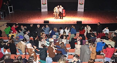 Büyükşehir Belediyesi, Üstün Dökmen’i Şanlıurfalılarla Buluşturdu