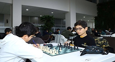 Karaköprü'de Satranç Turnuvasında Zekâlar Yarıştı