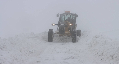 Şanlıurfa'da Karla Kapanan Yol Yeniden Ulaşıma Açıldı