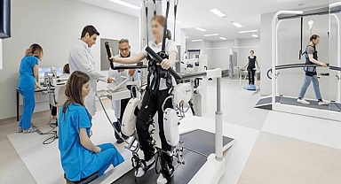 Türkiye'de Başarıyla Uygulandı! Felçliler Yürüyebiliyor  