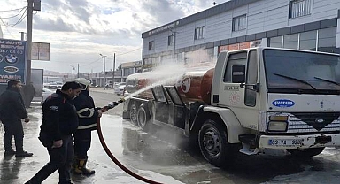 Urfa’da Yakıt Tankerinde Korkutan Yangın! 
