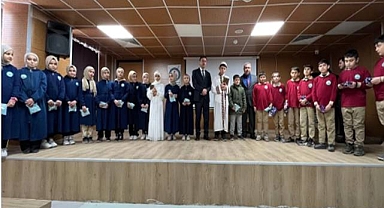 El Cezeri İmam Hatip Ortaokulu’nda Hafızlık Töreni Düzenlendi