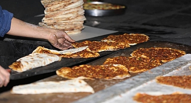 Şanlıurfa Lahmacunu, Ramazan Sofralarının Vazgeçilmezi Oldu!