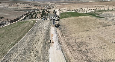 Büyükşehir Belediyesi, Birecik Kırsalında Yol Çalışmalarına Devam Ediyor