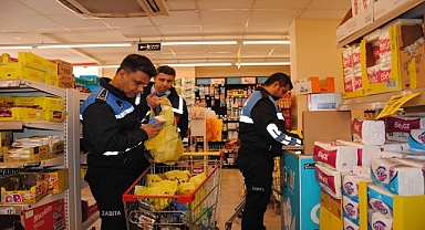 Urfa’da Ramazan Denetimi! Çok Sayıda Ürün Ele Geçirildi