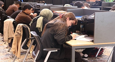 Haliliye Belediyesi Kütüphanelere Öğrencilerden Yoğun İlgi