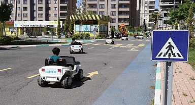 Haliliye'de Minikler Hem Sürücü Oldu Hem Kuralları Öğrendi