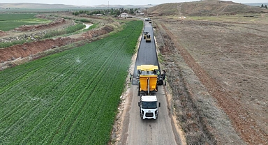 Suruç’ta Sıcak Asfalt Çalışmaları Tüm Hızıyla Devam Ediyor