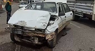 Urfa'da İki Otomobil Çarpıştı: Çok Sayıda Yaralı Var