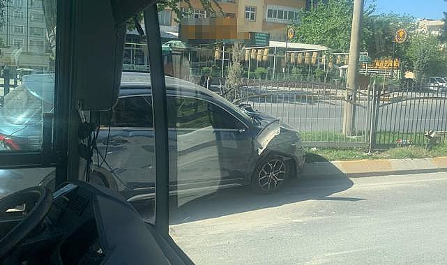 Urfa'da Trafik Kazası: Araç Orta Refüje Çıktı