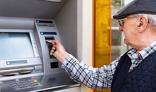 Emeklilerin Gözü Kurban Bayramı İkramiyesinde: Ne Zaman Yatacak?