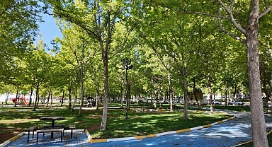 Karaköprü Belediyesi, Parkları Yaza Hazırlıyor