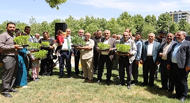 Karaköprü’de Ata Tohumları Hayat Buluyor 