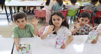 Miniklere Ağız Ve Diş Bakımı Bilinci Kazandırıldı