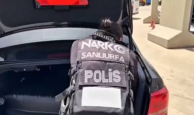 Şanlıurfa’da Bir Araçta Kilolarca Uyuşturucu Ele Geçirildi
