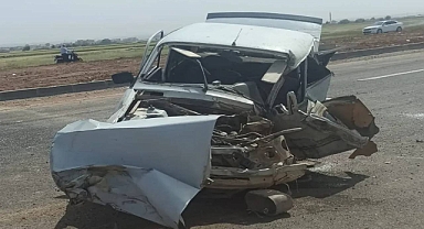 Suruç'ta Feci Kaza: Kamyon ile Otomobil Çarpıştı, 1’i Ağır 4 Yaralı