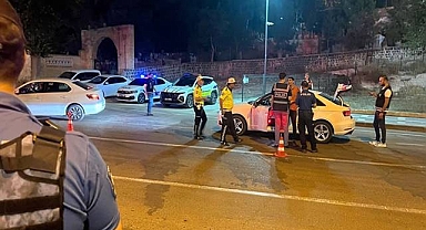 Urfa’da Aranan 46 Kişi Yakalandı, Çok Sayıda Silah ve Narkotik Madde Ele Geçirildi