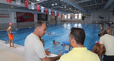 Başkan Kuş, Gençleri Havuza Davet Etti