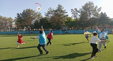 Bozova’da Uçurtma Şenliği Düzenlendi