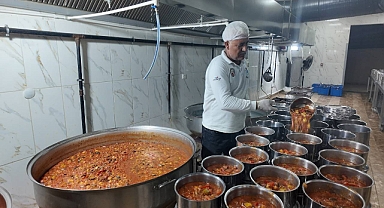 Haliliye’de İhtiyaç Sahiplerine Sıcak Yemek Hizmeti