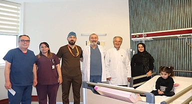 Lavabo Açıcı İçen Çocuk, HRÜ’de Hayata Tutundu!  