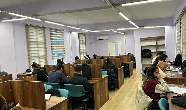 Öğrenciler Sınavlara Karaköprü Belediyesi İle Hazırlanıyor