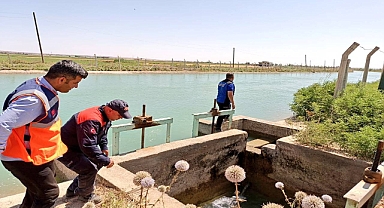Urfa’da Akıntıya Kapılan 2 Kişinin Arama Çalışmaları Devam Ediyor! 