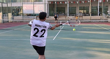 15 Temmuz Demokrasi Ve Zafer Bayramı Tenis Turnuvası Başladı